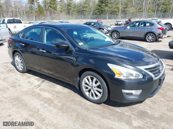 2013 Nissan Altima 2.5 S with VIN 1N4AL3AP6DC142212, listed as a IAAI auction lot 41874257 with 188,476 mi miles. Bid and sale history available at carsss.com. Image 1.