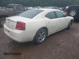 2008 Dodge Charger z VIN 2B3KA43G18H266965, wystawiony jako IAAI lot #42292099 z przebiegiem 270 494 mil mil oraz . Historia ofert i sprzedaży dostępna na DreamBid. Obrazek 4.