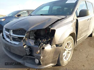 2019 Dodge Grand Caravan SXT with VIN 2C4RDGCG0KR633684, listed as a IAAI auction lot 41460470 with 101,801 mi miles. Bid and sale history available at carsss.com. Image 6.