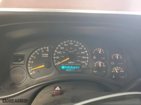 2000 Chevrolet Silverado 1500 LS with VIN 1GCEK19T8YE209097, listed as a Copart auction lot 43940845 with 103,571 mi miles and Clean Title. Bid and sale history available at carsss.com. Image 9.