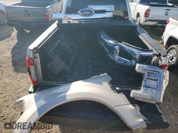 2017 Ford Super Duty F-250 SRW Lariat with VIN 1FT7W2BT9HEE00914, listed as a Copart auction lot 44317125 with 235,860 mi miles and Clean Title. Bid and sale history available at carsss.com. Image 12.