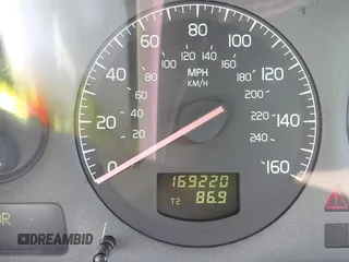 2001 Volvo V70 с VIN YV1SW58D911021608, выставлен на аукционе IAAI как лот 42427856 с пробегом 169 220 миль миль и . История ставок и продаж доступна на DreamBid. Изображение 15.