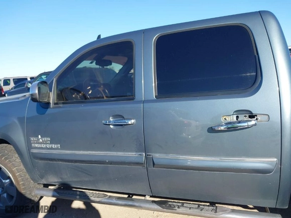2011 GMC Sierra 1500 SLE with VIN 3GTP1VE02BG290967, listed as a IAAI auction lot 41255905 with 225,609 mi miles. Bid and sale history available at carsss.com. Image 14.