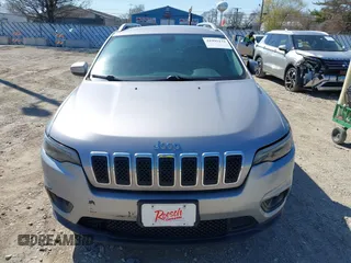 2019 Jeep Cherokee Latitude with VIN 1C4PJLCB5KD286448, listed as a IAAI auction lot 41995133 with 84,758 mi miles. Bid and sale history available at carsss.com. Image 12.