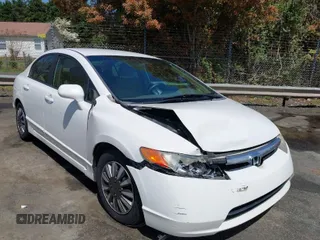 2008 Honda Civic LX z VIN 1HGFA165X8L119752, wystawiony jako IAAI lot #41941224 z przebiegiem 239 921 mil mil oraz . Historia ofert i sprzedaży dostępna na DreamBid. Obrazek 1.
