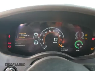 2019 McLaren 570S z VIN SBM13FAA1KW006404, wystawiony jako Copart lot #78088414 z przebiegiem 17 852 mil mil oraz Szkody całkowita. Historia ofert i sprzedaży dostępna na DreamBid. Obrazek 9.