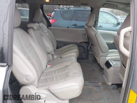 2014 Toyota Sienna XLE with VIN 5TDYK3DC5ES461184, listed as a IAAI auction lot 41447642 with 122,539 mi miles. Bid and sale history available at carsss.com. Image 8.