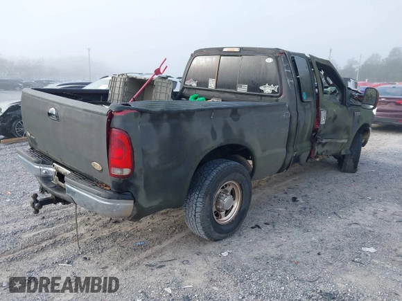 2003 Ford F-250 XL с VIN 1FTNX21P93EC92473, выставлен на аукционе IAAI как лот 41801195 с пробегом Не указан миль и . История ставок и продаж доступна на DreamBid. Изображение 4.