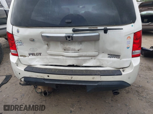 2012 Honda Pilot Touring with VIN 5FNYF4H92CB063229, listed as a IAAI auction lot 41850020 with 205,826 mi miles. Bid and sale history available at carsss.com. Image 6.
