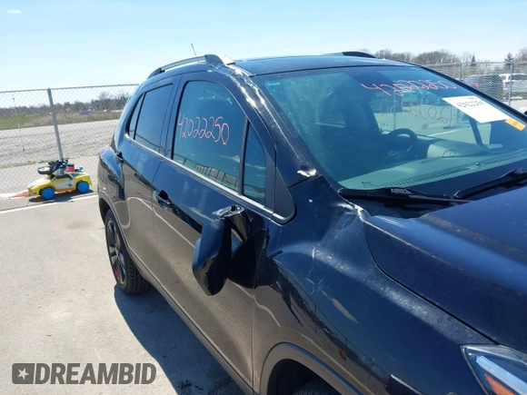 2020 Chevrolet Trax LT z VIN 3GNCJLSB4LL319247, wystawiony jako IAAI lot #42022250 z przebiegiem 74 877 mil mil oraz . Historia ofert i sprzedaży dostępna na DreamBid. Obrazek 6.