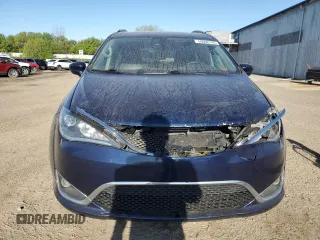 2017 Chrysler Pacifica Touring L with VIN 2C4RC1BG7HR524293, listed as a Copart auction lot 56008165 with 176,092 mi miles and Salvage Title. Bid and sale history available at DreamBid. Image 5.