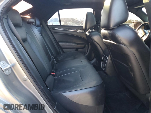 2014 Chrysler 300 C z VIN 2C3CCAEG9EH328699, wystawiony jako Copart lot #88137275 z przebiegiem 132 555 mil mil oraz Szkoda całkowita • Salvage title. Historia ofert i sprzedaży dostępna na DreamBid. Obrazek 10.