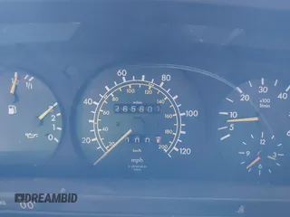 1983 Mercedes-Benz 300 SD z VIN WDBCB20A8DB035826, wystawiony jako IAAI lot #42420681 z przebiegiem 265 601 mil mil oraz . Historia ofert i sprzedaży dostępna na DreamBid. Obrazek 7.