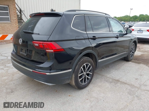 2021 Volkswagen Tiguan SE z VIN 3VV3B7AXXMM101773, wystawiony jako IAAI lot #42358588 z przebiegiem 105 629 mil mil oraz . Historia ofert i sprzedaży dostępna na DreamBid. Obrazek 4.