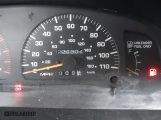 1997 Toyota 4Runner Limited with VIN JT3GN87R5V0021375, listed as a IAAI auction lot 41529146 with 226,304 mi miles. Bid and sale history available at carsss.com. Image 7.