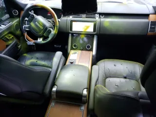 2020 Land Rover Range Rover Autobiography with VIN SALGV5SE1LA585829, listed as a Copart auction lot 54147064 with 83,016 mi miles and Salvage title. Bid and sale history available at DreamBid. Image 8.