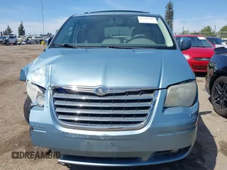 2010 Chrysler Town & Country Touring with VIN 2A4RR5D15AR278293, listed as a IAAI auction lot 41992405 with 125,529 mi miles. Bid and sale history available at carsss.com. Image 13.