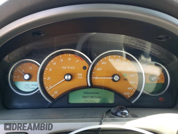 2006 Pontiac GTO z VIN 6G2VX12U76L521089, wystawiony jako Copart lot #73374044 z przebiegiem 87 963 mil mil oraz Szkoda całkowita • Salvage title. Historia ofert i sprzedaży dostępna na DreamBid. Obrazek 9.