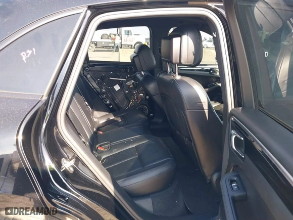 2018 Porsche Macan with VIN WP1AA2A54JLB01757, listed as a IAAI auction lot 41560853 with 98,815 mi miles. Bid and sale history available at carsss.com. Image 8.