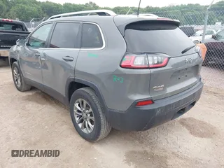 2019 Jeep Cherokee Latitude Plus z VIN 1C4PJMLB2KD367381, wystawiony jako IAAI lot #42493800 z przebiegiem 188 356 mil mil oraz . Historia ofert i sprzedaży dostępna na DreamBid. Obrazek 3.