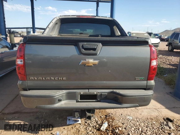 2011 Chevrolet Avalanche LS with VIN 3GNMCEE00BG100796, listed as a Copart auction lot 73812144 with 216,694 mi miles and Salvage Title. Bid and sale history available at carsss.com. Image 6.