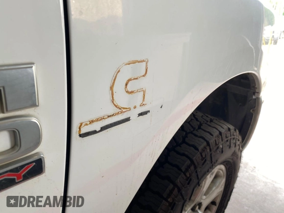 2015 Ram 2500 SLT with VIN 3C6UR5ML4FG582155, listed as a IAAI auction lot 42730160 with 280,655 mi miles and . Bid and sale history available at DreamBid. Image 42.