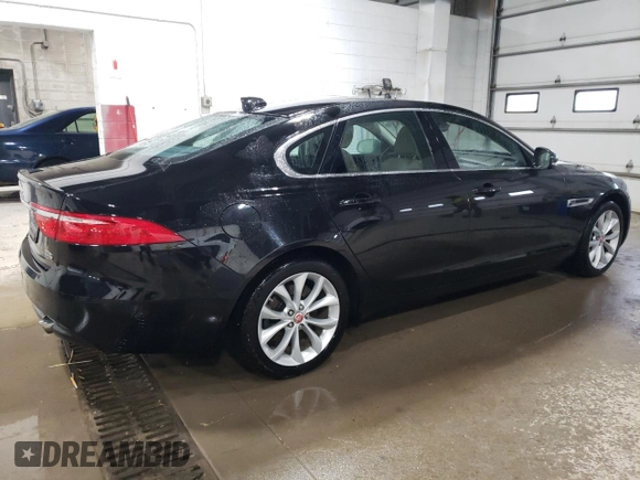 2018 Jaguar XF 25t Premium with VIN SAJBJ4FX7JCY56981, listed as a Copart auction lot 85208354 with 104,935 mi miles and Clean Title. Bid and sale history available at carsss.com. Image 3.