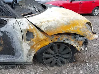 2019 MINI Countryman Cooper S z VIN WMZYT5C59K3E64682, wystawiony jako IAAI lot #42149889 z przebiegiem Nie podano mil oraz . Historia ofert i sprzedaży dostępna na DreamBid. Obrazek 13.
