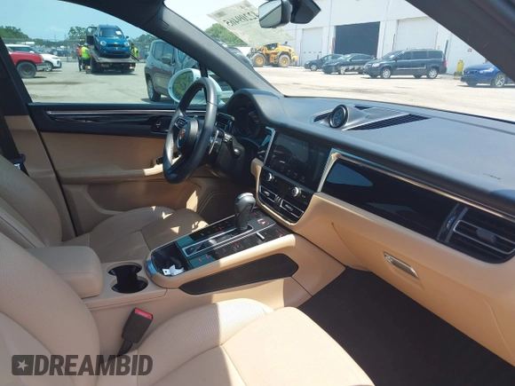 2023 Porsche Macan with VIN WP1AA2A55PLB11111, listed as a IAAI auction lot 42209465 with 25,612 mi miles and . Bid and sale history available at DreamBid. Image 5.