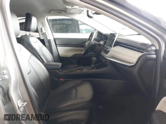 2022 Jeep Compass Limited with VIN 3C4NJDCB0NT168545, listed as a IAAI auction lot 42086423 with 21,647 mi miles and . Bid and sale history available at DreamBid. Image 5.