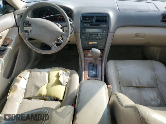 1998 Lexus ES 300 z VIN JT8BF28G4W5043724, wystawiony jako Copart lot #44194005 z przebiegiem 234 200 mil mil oraz Czysty tytuł • Clean title. Historia ofert i sprzedaży dostępna na DreamBid. Obrazek 8.