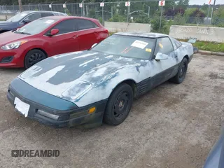 1991 Chevrolet Corvette z VIN 1G1YY2385M5108835, wystawiony jako IAAI lot #42236169 z przebiegiem Nie podano mil oraz . Historia ofert i sprzedaży dostępna na DreamBid. Obrazek 2.