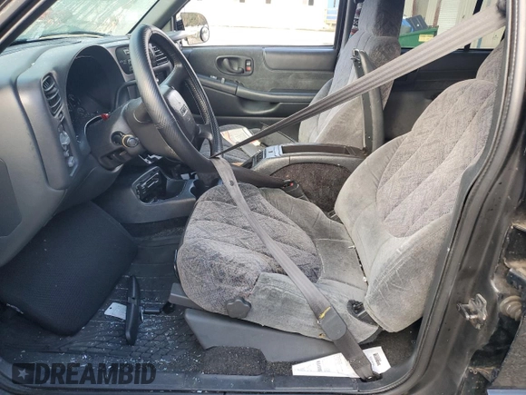 2001 GMC Sonoma SLS with VIN 1GTDT13W61K168519, listed as a Copart auction lot 50601565 with 0 mi miles and Salvage Title. Bid and sale history available at carsss.com. Image 7.