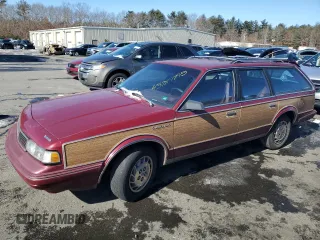 1993 Oldsmobile Cutlass z VIN 1G3AJ85N8P6362475, wystawiony jako Copart lot #45789795 z przebiegiem 103 756 mil mil oraz Tytuł czysty. Historia ofert i sprzedaży dostępna na DreamBid. Obrazek 1.