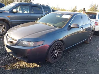 2004 Acura TSX w/Navigation with VIN JH4CL96984C000085, listed as a IAAI auction lot 41412527 with 217,532 mi miles. Bid and sale history available at carsss.com. Image 2.