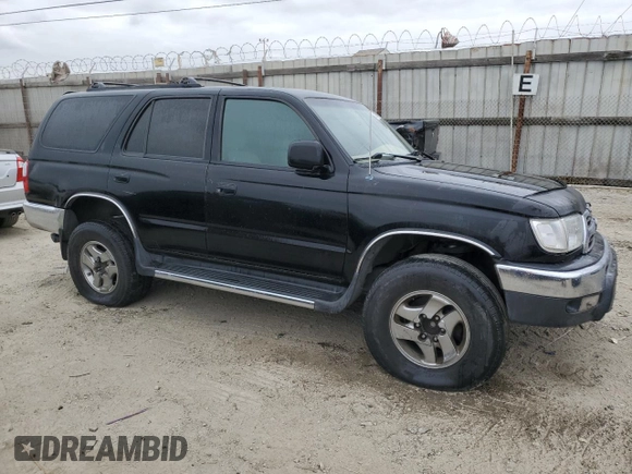 1999 Toyota 4Runner SR5 z VIN JT3GN86R0X0108623, wystawiony jako Copart lot #53191675 z przebiegiem 212 411 mil mil oraz Czysty tytuł • Clean title. Historia ofert i sprzedaży dostępna na DreamBid. Obrazek 4.