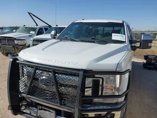 2018 Ford Super Duty F-250 SRW XL with VIN 1FT7W2BTXJEC06639, listed as a IAAI auction lot 41967788 with 278,793 mi miles. Bid and sale history available at carsss.com. Image 6.