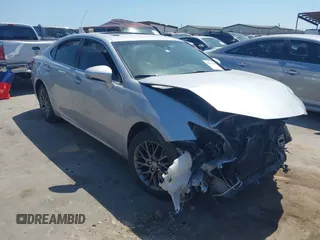 2018 Lexus ES 350 z VIN 58ABK1GG0JU082709, wystawiony jako IAAI lot #42024768 z przebiegiem 98 155 mil mil oraz . Historia ofert i sprzedaży dostępna na DreamBid. Obrazek 1.