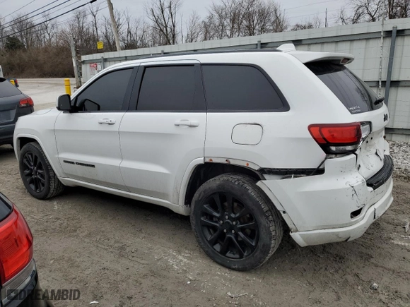 2018 Jeep Grand Cherokee Laredo E with VIN 1C4RJFAG5JC367110, listed as a Copart auction lot 43353555 with 104,012 mi miles and Salvage Title. Bid and sale history available at carsss.com. Image 2.