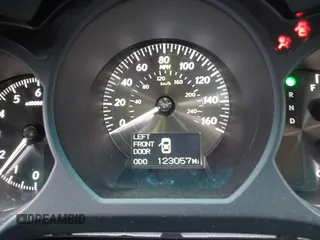 2009 Lexus GS 350 z VIN JTHCE96S890023520, wystawiony jako IAAI lot #41709175 z przebiegiem 123 057 mil mil oraz . Historia ofert i sprzedaży dostępna na DreamBid. Obrazek 15.