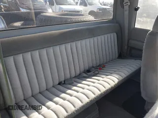 1994 GMC Sierra 1500 z VIN 2GTEK19HXR1563542, wystawiony jako IAAI lot #41733737 z przebiegiem 194 469 mil mil oraz . Historia ofert i sprzedaży dostępna na DreamBid. Obrazek 8.