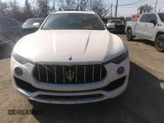 2017 Maserati Levante with VIN ZN661XUS2HX228160, listed as a IAAI auction lot 41830283 with 95,903 mi miles. Bid and sale history available at carsss.com. Image 12.