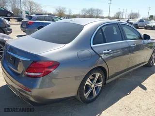 2017 Mercedes-Benz E-Class E 300 Luxury with VIN WDDZF4JB7HA109242, listed as a IAAI auction lot 41754605 with 90,233 mi miles. Bid and sale history available at carsss.com. Image 4.