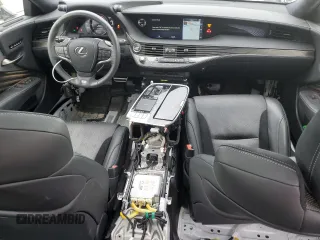 2020 Lexus LS with VIN JTHF51FF3L5010461, listed as a Copart auction lot 62300414 with 24,911 mi miles and Non Repairable. Bid and sale history available at carsss.com. Image 8.