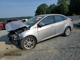 2015 Ford Focus SE with VIN 1FADP3F22FL213116, listed as a Copart auction lot 61070375 with Not provided miles and Salvage title. Bid and sale history available at DreamBid. Image 1.