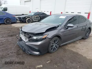 2021 Toyota Camry SE Nightshade with VIN 4T1G11AK0MU524308, listed as a IAAI auction lot 41654202 with 117,897 mi miles. Bid and sale history available at carsss.com. Image 18.