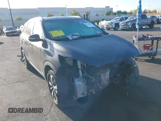 2017 Kia Sorento EX с VIN 5XYPH4A5XHG235276, выставлен на аукционе IAAI как лот 42249716 с пробегом 165 518 миль миль и . История ставок и продаж доступна на DreamBid. Изображение 1.