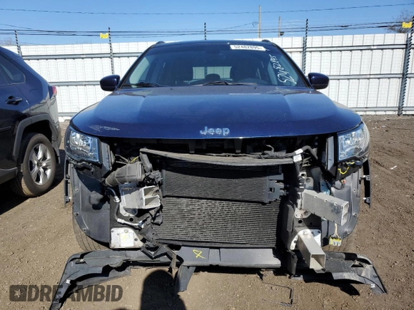 2018 Jeep Compass Latitude with VIN 3C4NJDBB5JT161697, listed as a Copart auction lot 52482895 with 60,631 mi miles and Salvage Title. Bid and sale history available at DreamBid. Image 5.