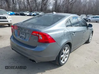2016 Volvo S60 T5 Drive-E Premier with VIN YV126MFK0G2413469, listed as a IAAI auction lot 41726912 with 39,182 mi miles. Bid and sale history available at carsss.com. Image 4.