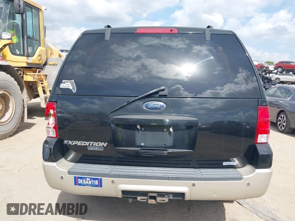 2005 Ford Expedition Eddie Bauer with VIN 1FMFU18535LA64734, listed as a IAAI auction lot 41716446 with 173,800 mi miles. Bid and sale history available at carsss.com. Image 16.